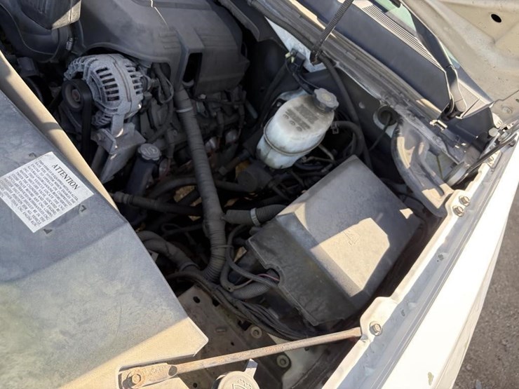 2011-chevrolet-2500-image-17