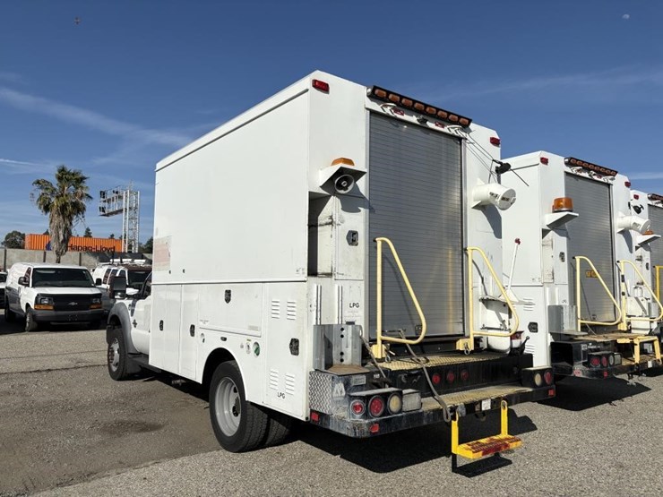 2011-ford-f550-sd-image-4