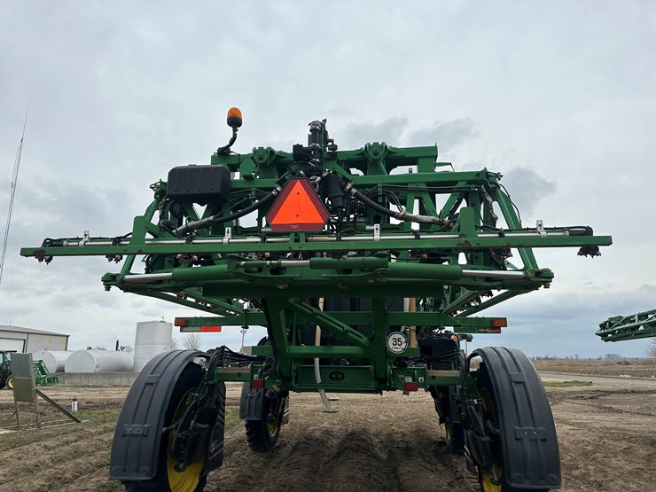 2021-john-deere-r4038-image-64