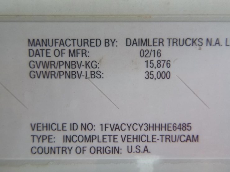 2017-freightliner-m2-106-image-27