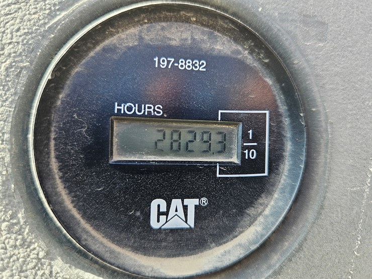 2004-caterpillar-420d-image-14