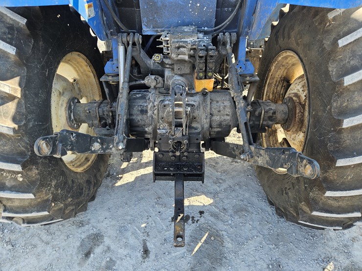 2016-new-holland-ts6.110-image-9