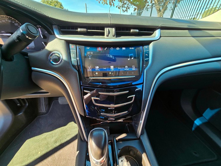 2017-cadillac-federal-70-in-limo---30,529-miles-w-premium-coachwork-by-federal-image-12