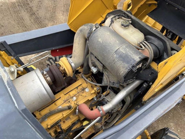 2018-deere-210lep-image-41