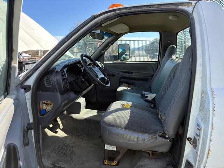 2001-dodge-ram-3500-image-10