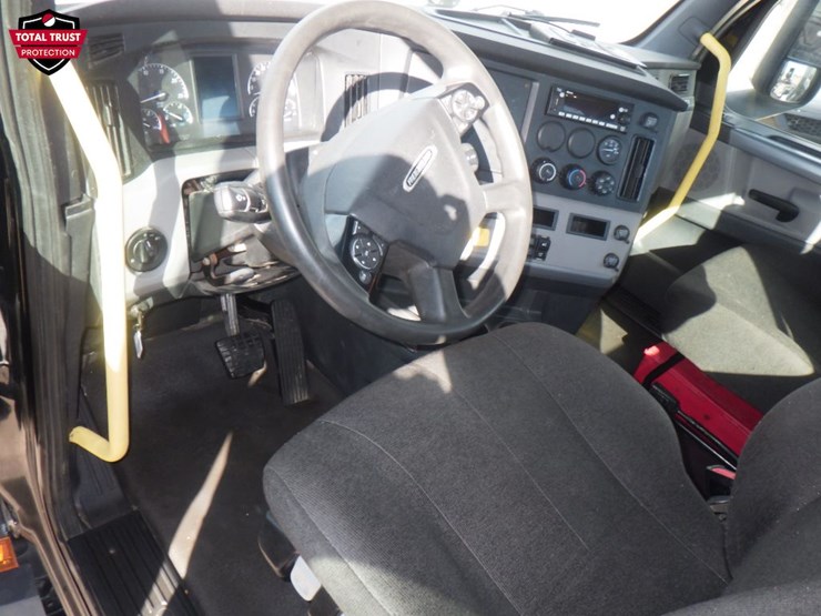 2022-freightliner-cascadia-116-image-15