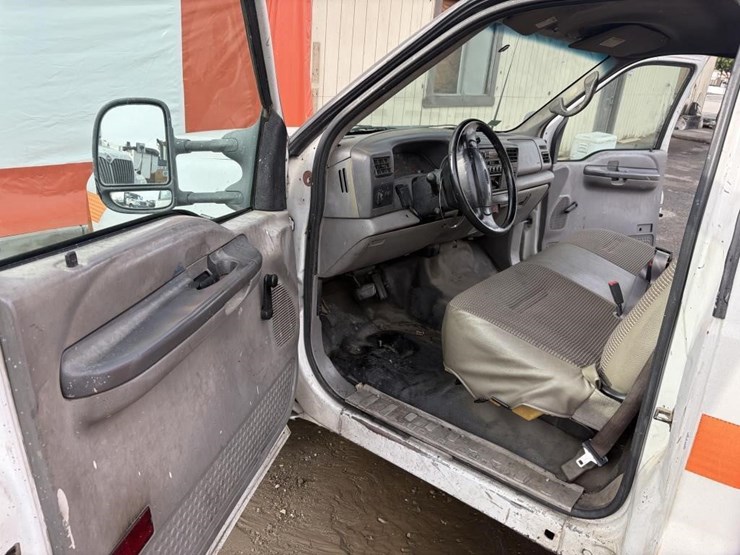 2004-ford-f350-image-10