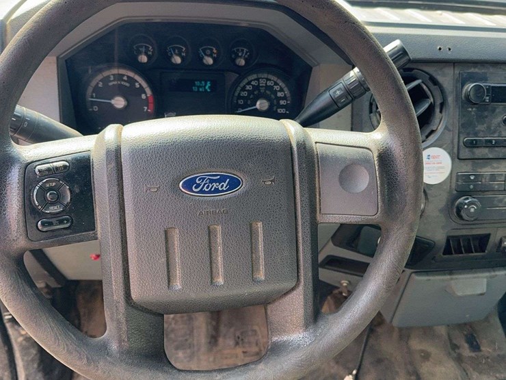 2014-ford-f350-image-13