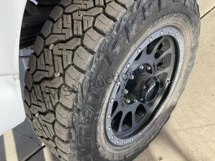 2011-ford-f350-image-8