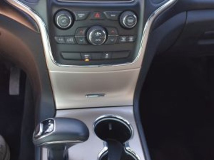 2014-jeep-grand-cherokee-image-10