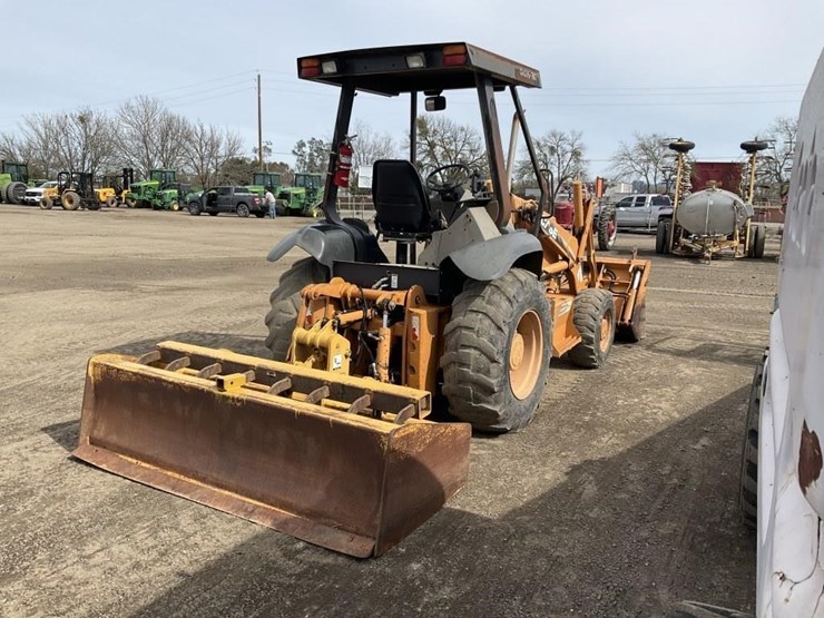 case-570m-xt-image-7