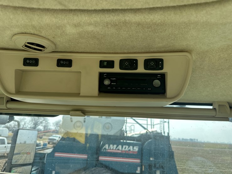 2019-john-deere-8295r-image-63