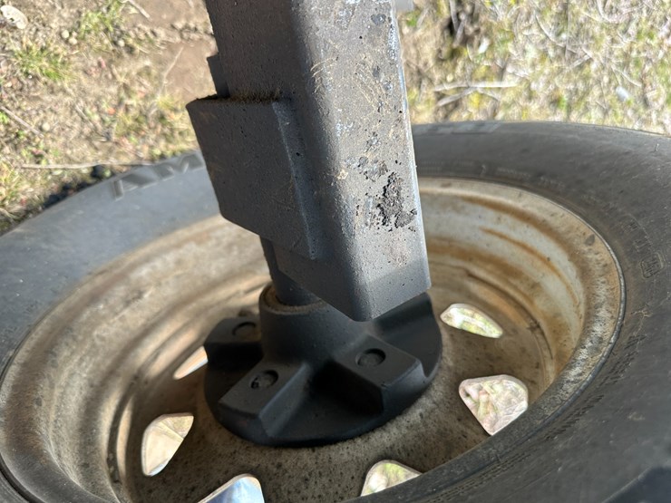 john-deere-4045d-image-7