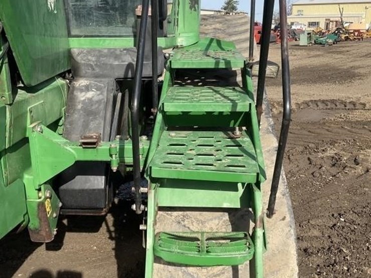 john-deere-8410t-image-22