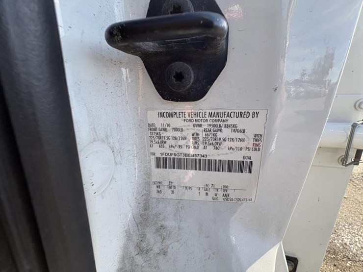 2011-ford-f550-sd-image-18