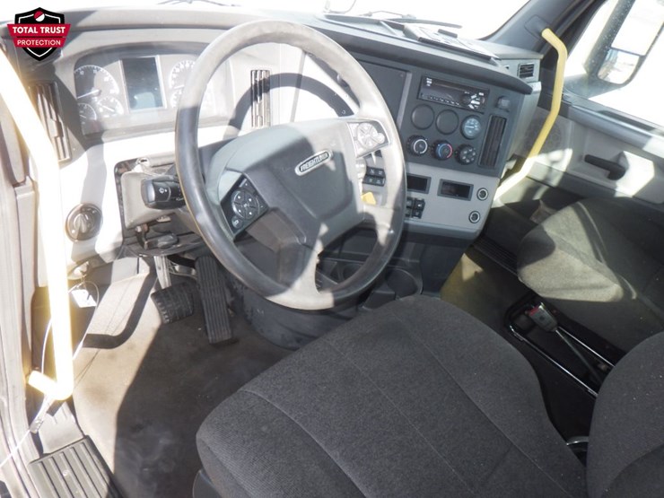 2022-freightliner-cascadia-116-image-15