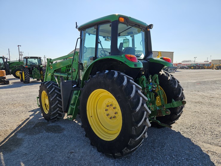 2014-john-deere-6140m-image-14