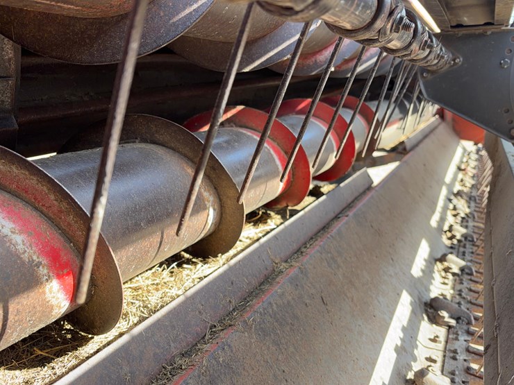 hesston-1160-image-12