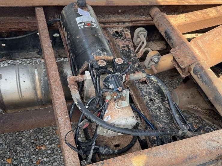 2014-ford-f350-image-21