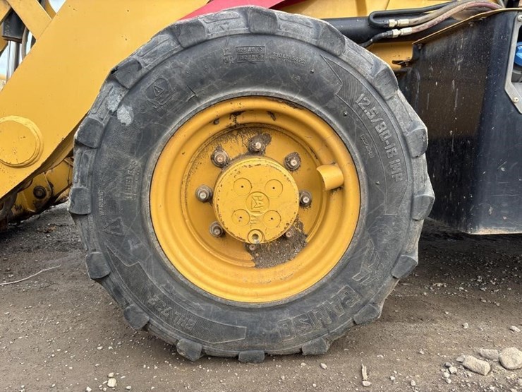 caterpillar-420f2-image-28