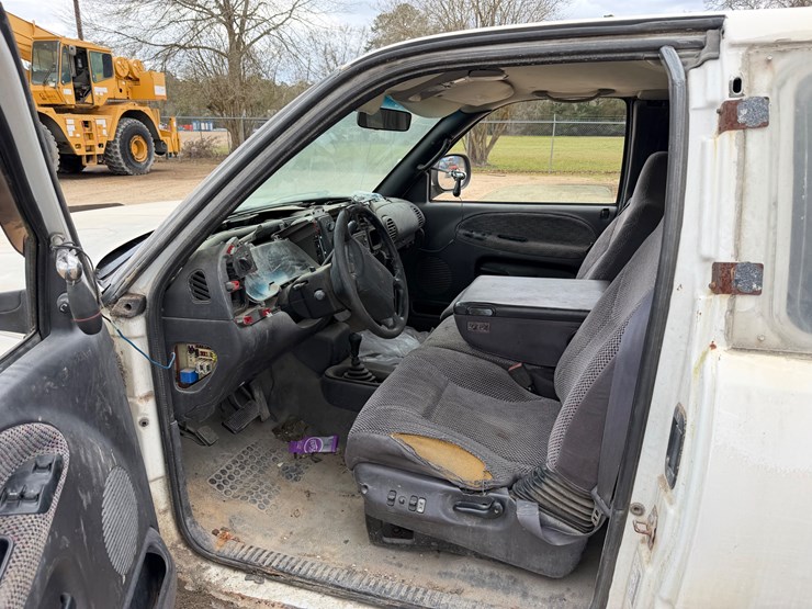 2001-dodge-ram-1500-image-6