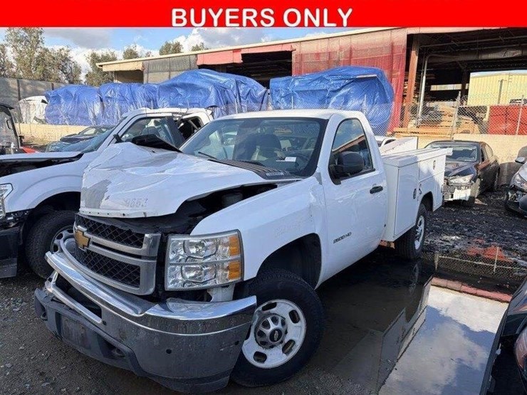 2013-chevrolet-2500-image-1