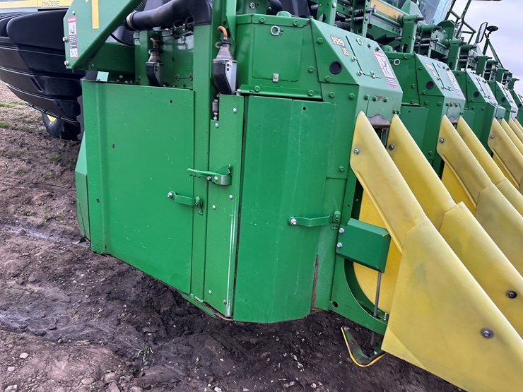 2021-john-deere-cp690-image-74