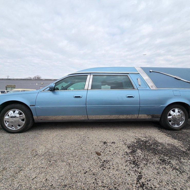2004 Cadillac Eagle Ultimate Hearse, Eagle Coachbuilders, Hearse Collector Special