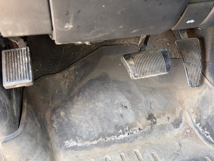 2020-ram-2500-laramie-image-22