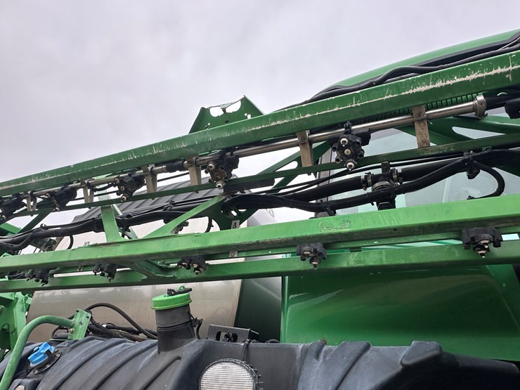 2021-john-deere-r4044-image-69