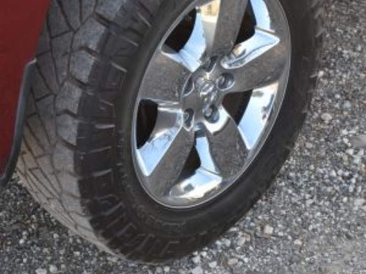 2013-dodge-1500-image-19