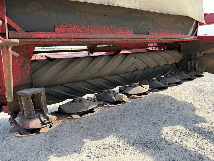 2012-new-holland-h7230-image-3