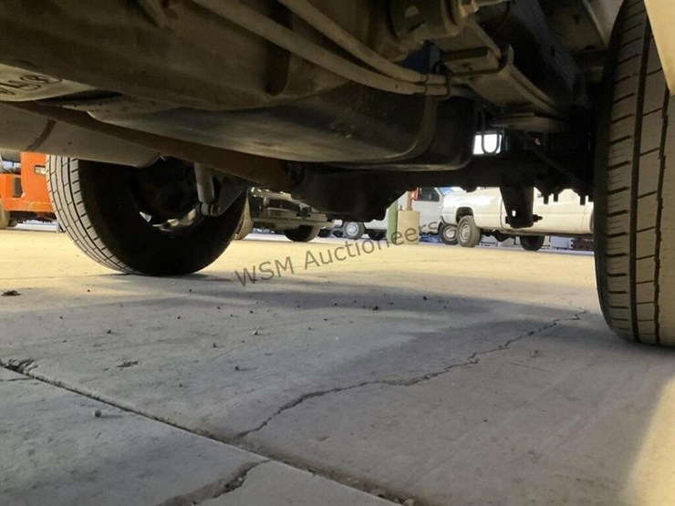 2012-chevrolet-silverado-1500-image-25