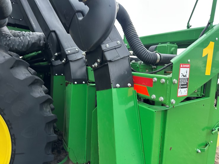 2021-john-deere-cp690-image-77