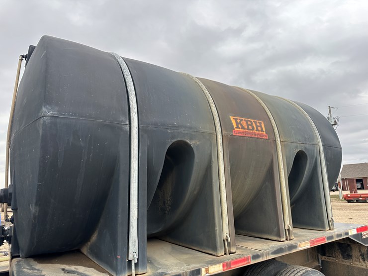 #38802-•-2022-kbh-40'-t/a-6000-gallon-nurse-trailer-vin:-1t9gn4022nc623368-image-13