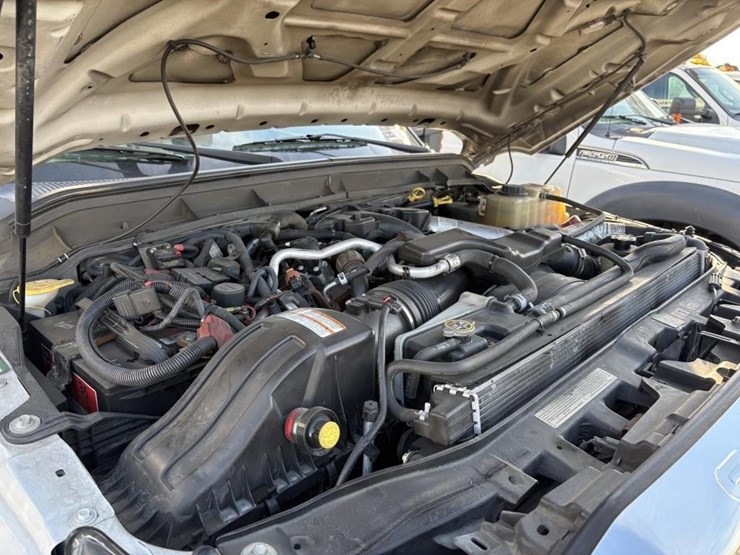 2016-ford-f550-image-8