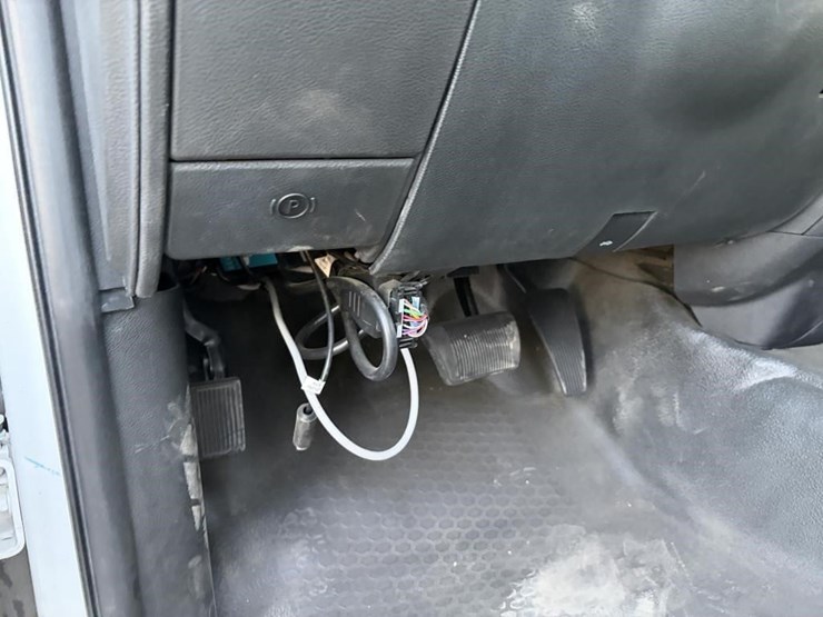 2016-dodge-2500-image-16