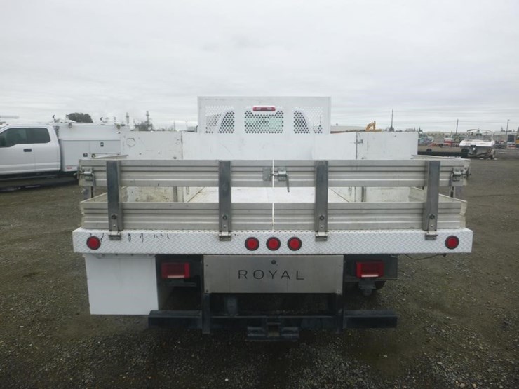 2019-chevrolet-6500-image-6