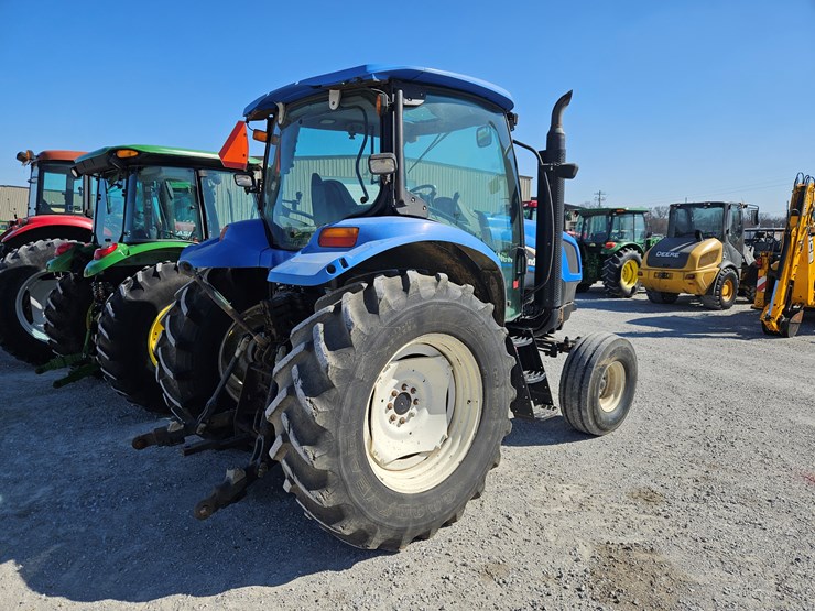 2006-new-holland-ts110a-image-6
