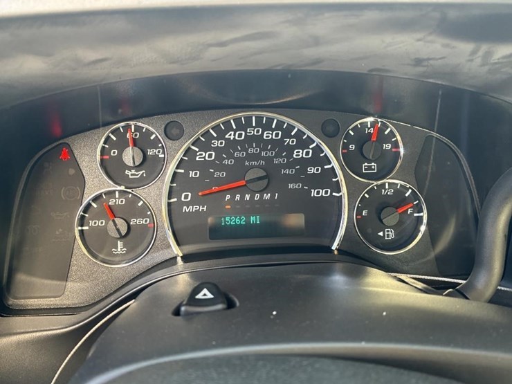 2023-gmc-3500-image-13