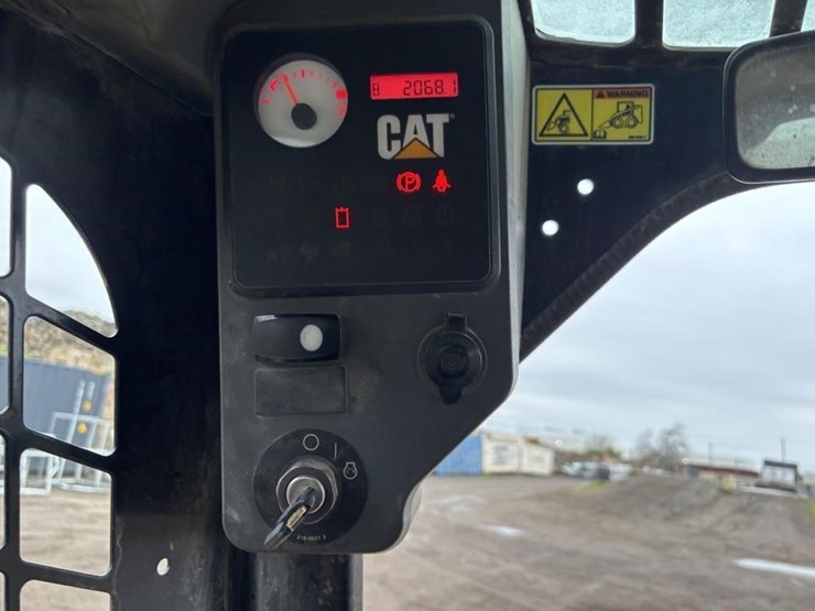 caterpillar-246c-image-28