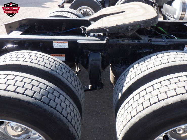 2022-freightliner-cascadia-116-image-4