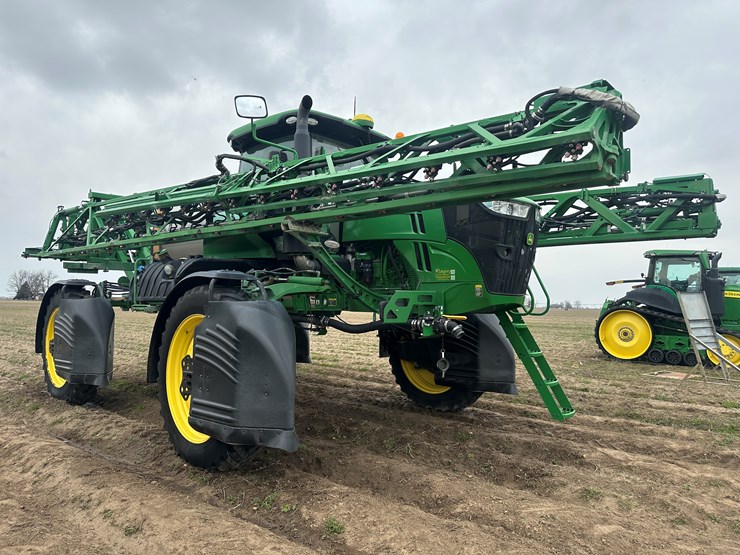 2021-john-deere-r4038-image-2