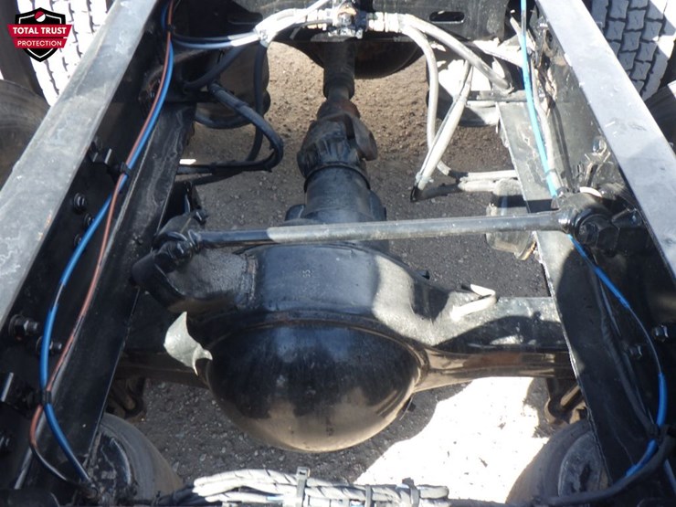 2022-freightliner-cascadia-116-image-9