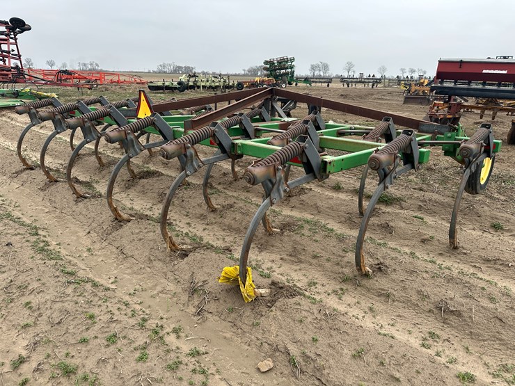 john-deere-20-image-3