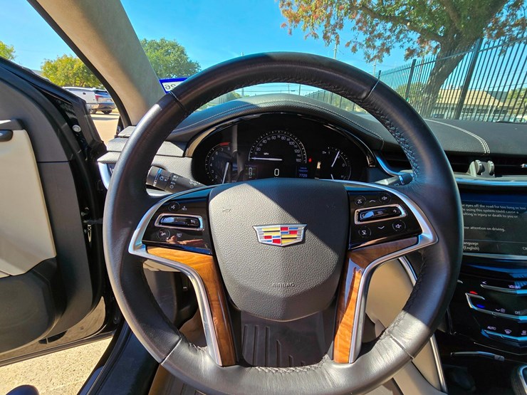 2019-cadillac-sayers-and-scovill-70in-limo-w-only-7729-miles-image-28