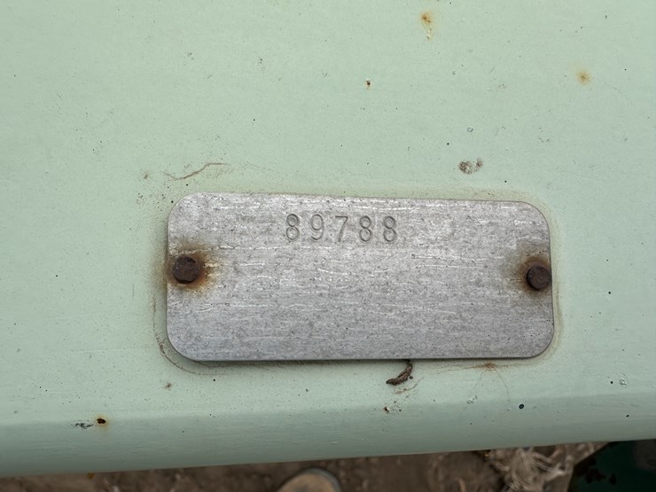 #38831-•-kmc-6-row-38"-vine-lifter-image-25