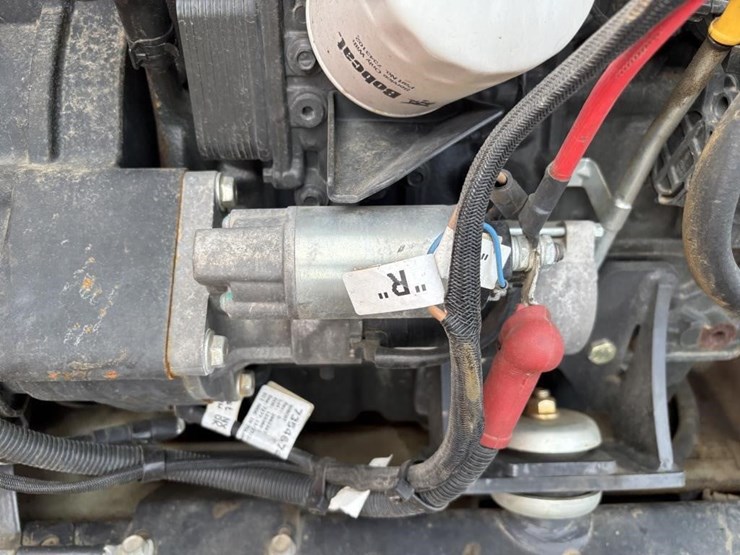 2021-bobcat-s590-image-19