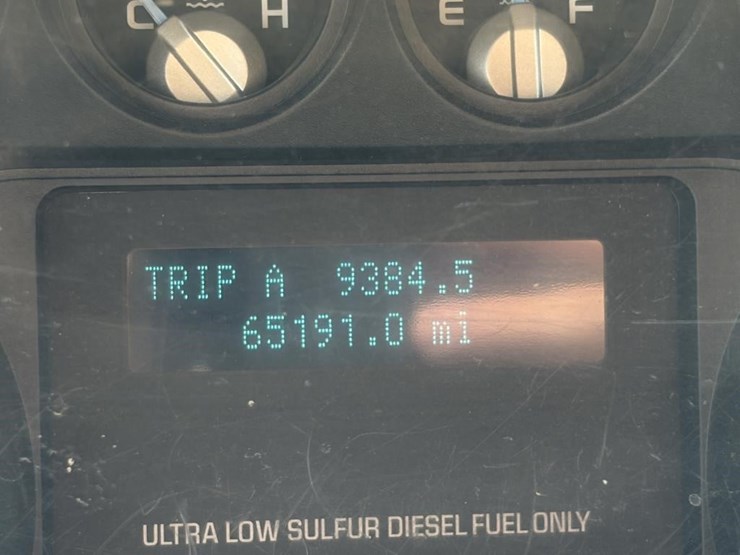 2011-ford-f750-image-13