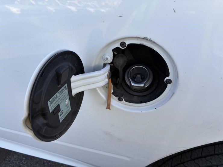 2016-dodge-2500-image-29